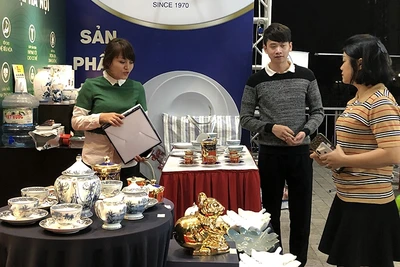 Hàng Việt Nam ngày càng được người tiêu dùng quan tâm, tin tưởng lựa chọn.