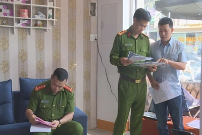 Cảnh sát kinh tế Công an tỉnh Đắk Lắk kiểm tra Phòng khám nha khoa Thiện Nhân.