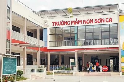 Trường mầm non Sơn Ca (Sóc Sơn) xây dựng trên đất nông nghiệp chưa được cấp phép chuyển đổi mục đích sử dụng. Ảnh: TRUNG ÐỨC