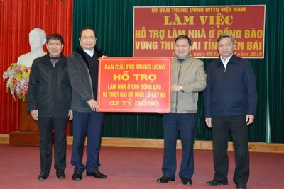 Ủy ban T.Ư MTTQ Việt Nam hỗ trợ hai tỷ đồng giúp vùng thiên tai Yên Bái
