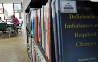 "Hãy yêu sách, nó là nguồn kiến thức, chỉ có kiến thức mới là con đường sống", câu nói của M. Gorki.