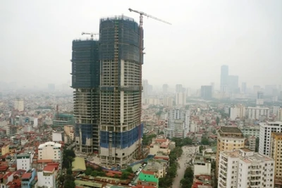 Dự án Discovery Complex 302 Cầu Giấy đang bị chậm tiến độ bàn giao.