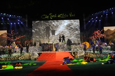 Màn biểu diễn nghệ thuật trong đêm khai mạc lễ hội.