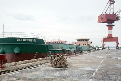 Công ty Đóng tàu Thịnh Long (thuộc Tổng công ty Công nghiệp tàu thủy - SBIC) đóng mới tàu hút bùn công suất lớn.