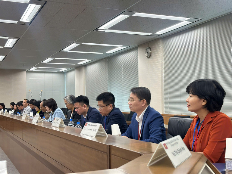 Đoàn cán bộ Việt Nam làm việc tại Bộ Nội vụ và Truyền thông Nhật Bản. tham-bo.jpg