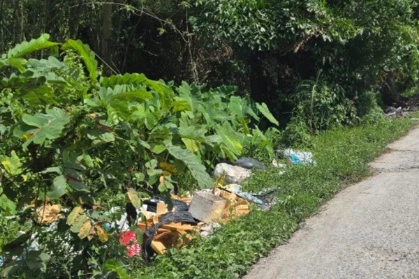 Một khu vực có nhiều rác thải sinh hoạt tại Cần Thơ.