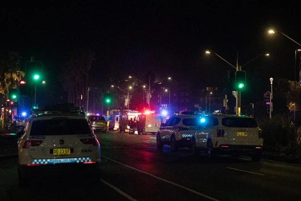 Hiện trường vụ xả súng ở Sydney, Australia, ngày 14/12/2025. (Ảnh: THX/TTXVN)