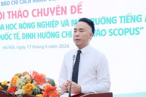 Tiến sĩ Đào Xuân Hưng, Tổng Biên tập Tạp chí Nông nghiệp và Môi trường phát biểu tại hội thảo. Ảnh: BTC