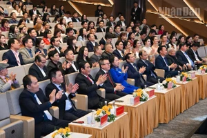 Các đại biểu tham dự Gala trao Giải thưởng Hành động vì Cộng đồng 2025. (Ảnh: Thủy Nguyên - Bảo Long)