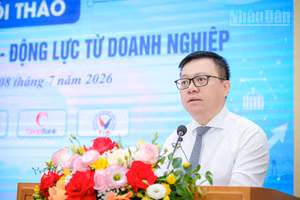 Đồng chí Lê Quốc Minh, Ủy viên Trung ương Đảng, Tổng Biên tập Báo Nhân Dân, Phó Trưởng Ban Tuyên giáo và Dân vận Trung ương, Chủ tịch Hội Nhà báo Việt Nam phát biểu khai mạc.