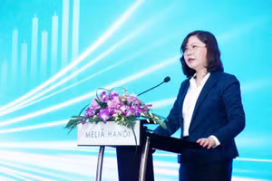 Chủ tịch Ủy ban Chứng khoán Nhà nước Vũ Thị Chân Phương phát biểu khai mạc Hội thảo.