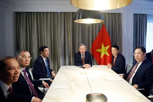 Tổng Bí thư Tô Lâm điện đàm với nguyên Thượng nghị sĩ Patrick Leahy. ̣(Ảnh: Thống Nhất/TTXVN)