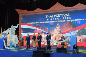 Nghi thức khai mạc Thai Festival.