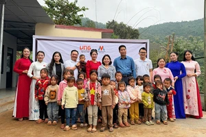 Quỹ DMF hỗ trợ điểm trường tại Điện Biên