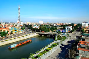 Hình ảnh Hoa Lư, Ninh Bình từ trên cao. (Ảnh TRƯỜNG HUY)