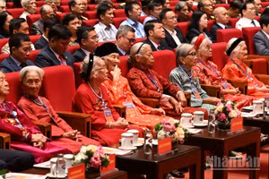 Các đại biểu Mẹ Việt Nam Anh hùng dự Hội nghị tri ân người có công với cách mạng toàn quốc năm 2026. (Ảnh: TRẦN HẢI)