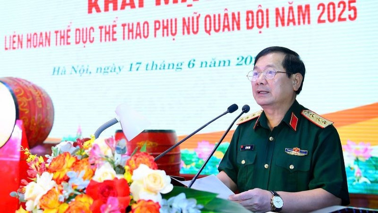 Thượng tướng Lê Huy Vịnh, Thứ trưởng Bộ Quốc phòng phát biểu khai mạc. z6713383764296-7deaa352429bc9e72306478a4d567cd8.jpg