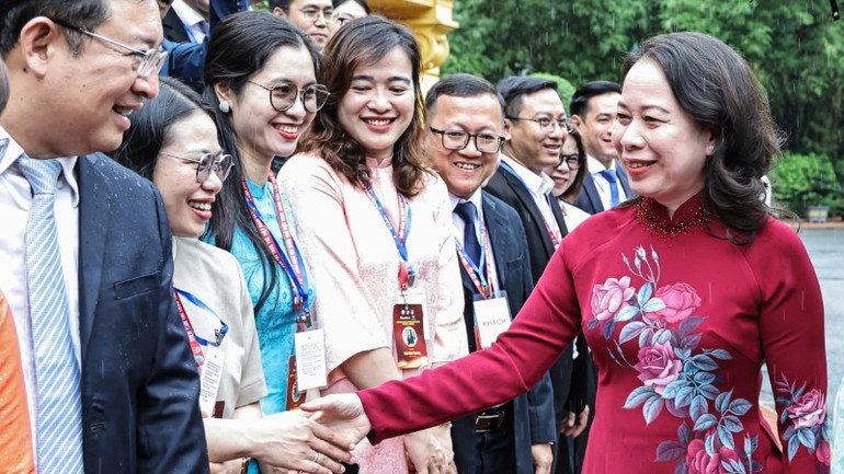 Phó Chủ tịch nước đề nghị các trí thức trẻ tiếp tục phát huy niềm tự hào dân tộc, lòng yêu nước, xác định sứ mệnh, trách nhiệm của mình. z6825653299170-ebfb63c2a8f5c9647789a69885d88aca-9692-6229.jpg