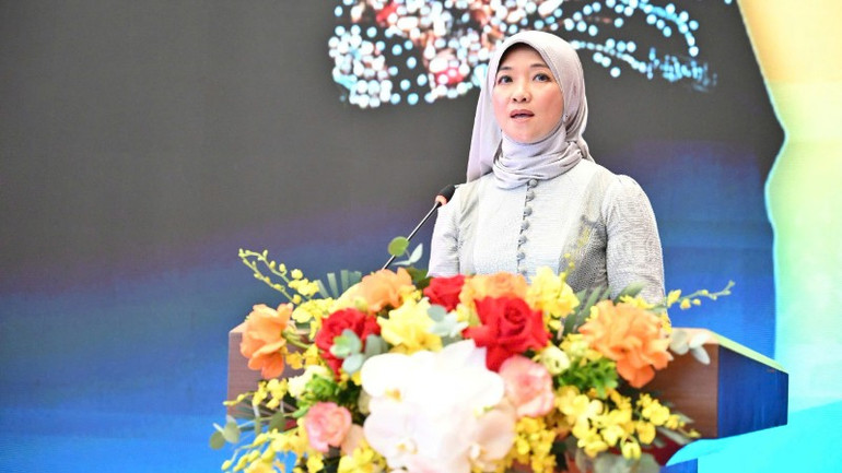 Tổng Thư ký AIPA Siti Rozaimeriyanty Dato Haji Abdul Rahman phát biểu. (Ảnh: THẾ ANH) z6942263294965-a1342bb3994c67c8f4c8fb7e4afed39a-5415.jpg