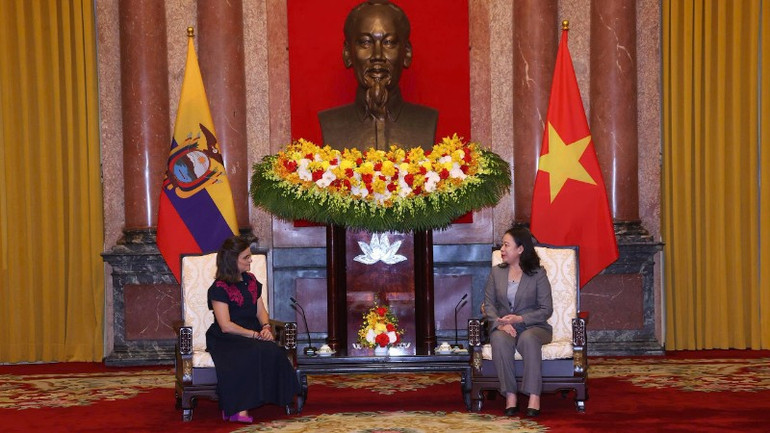 Phó Chủ tịch nước Võ Thị Ánh Xuân và Phó Tổng thống Ecuador Maria Jose Pinto Gonzalez Artigas. z7159487780417-5bd65b393665edecebf257129bdb3f33-732.jpg