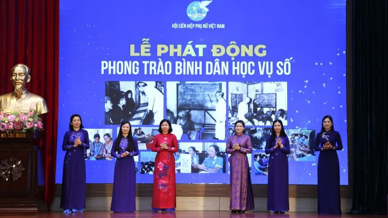Hội Liên hiệp Phụ nữ Việt Nam phát động Phong trào "Bình dân học vụ số", mg-5913.jpg