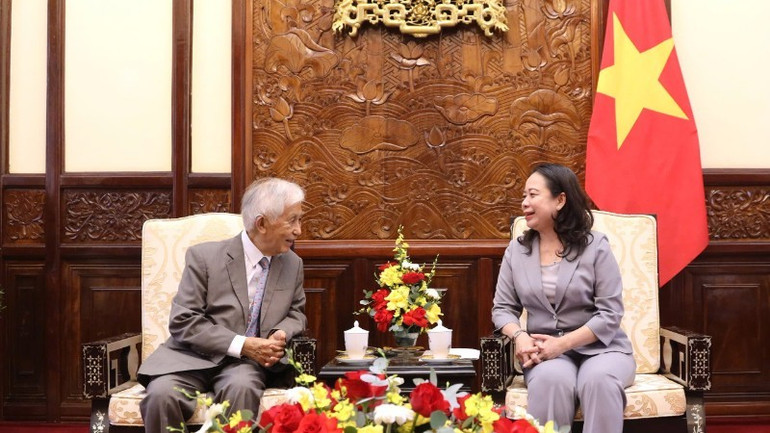 Phó Chủ tịch nước Võ Thị Ánh Xuân và Giáo sư Trần Thanh Vân. z6980226594914-4b4d42bc5a4249d01470925be894a694-2808-6167.jpg