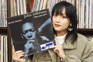 Tại một địa điểm giao lưu của nhiều người yêu đĩa than tại Hà Nội.