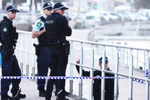 Cảnh sát Australia tăng cường tuần tra sau vụ xả súng ở Bondi. Ảnh: REUTERS