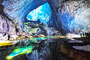 Ước tính dung tích của hang Sơn Đoòng là 36,8 triệu mét khối (tương đương 15.000 bể bơi Olympic).