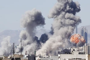 Một mục tiêu ở Iran bị tấn công trong xung đột. Ảnh: IPA