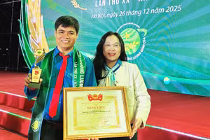 Anh Trần Tài tại lễ trao giải thưởng Lương Định Của năm 2025.