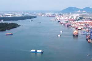 Việc xây dựng Luật Hàng hải và Đường thủy nội địa (sửa đổi) hướng tới tháo gỡ những rào cản thể chế, tạo dư địa phát triển mới. Ảnh: KHIẾU MINH