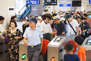 Hà Nội: Đề xuất miễn phí vé xe bus và đường sắt đô thị dịp lễ