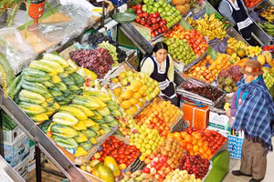 Một khu chợ bán nông sản tại Ecuador.