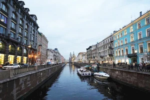 Hệ thống kênh đào chằng chịt ở St.Petersburg đã tạo ra một vẻ đẹp đặc biệt mà người ta gọi là "Venice phương Bắc".