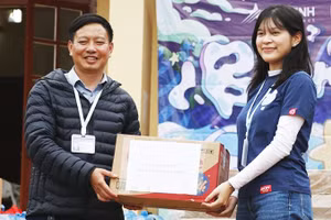 Dự án The Up Project sẽ thực hiện chương trình thiện nguyện mang tên “Ánh Hồng” 