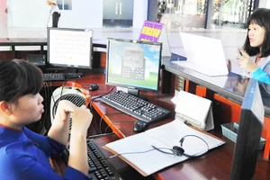 Tổ chức bán vé tàu, xe tại trường học cho học sinh, sinh viên