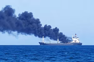 Tàu Iran trúng đòn tấn công của Ukraine trên biển Caspi. Ảnh: RUSPHOTOBANK