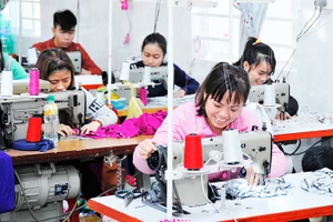 Các cơ sở sản xuất, kinh doanh cá thể là đối tượng được mở rộng thu thập thông tin điều tra. Ảnh: NAM NGUYỄN