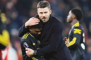 Sự xuất hiện của Michael Carrick mang lại niềm tin cho người hâm mộ Man United.