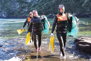Những hải nữ nổi tiếng đảo Jeju hầu hết đã bước qua tuổi trung niên. Ảnh: CNN