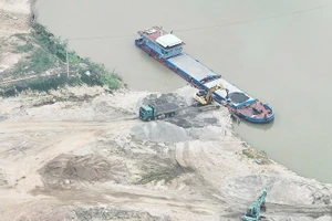 Cát về cảng Thành Luân ngày 18/1.