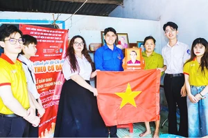 Tuần lễ “Sinh viên Thành phố Hồ Chí Minh tiến theo cờ Đảng” năm học 2025-2026