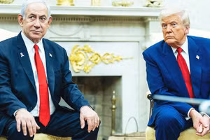 Hai nhà lãnh đạo Mỹ (bên phải) và Israel tại một cuộc gặp ở Nhà Trắng. Ảnh: THE NEW YORK TIMES