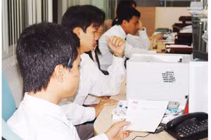 Việc nâng hạng lên thị trường chứng khoán mới nổi là môi trường thuận lợi cho cả đầu tư dài hạn lẫn giao dịch ngắn hạn. Ảnh: NAM ANH