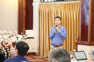 PGS, TS Phạm Ngọc Hùng báo cáo đề tài khoa học.