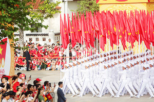 Khi quốc gia bước đều trong lòng dân