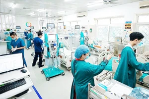 Cơ sở y tế sẵn sàng trực cấp cứu các ca bệnh nặng. 