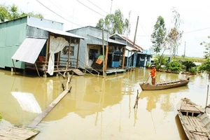 Biến đổi khí hậu và xâm nhập mặn tác động đến đời sống, sinh kế của người dân Đồng bằng sông Cửu Long.