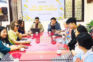 Tọa đàm về cơ hội nghề nghiệp của tác giả trẻ trong kỷ nguyên AI trong trại sáng tác do Hội Nhà văn TP Hồ Chí Minh tổ chức tháng 12/2025.